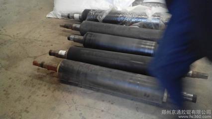 皮革機(jī)械用于磨革機(jī)片皮機(jī)去肉機(jī)和擠水機(jī)膠輥等皮革機(jī)械聯(lián)系人唐經(jīng)理133 83717200